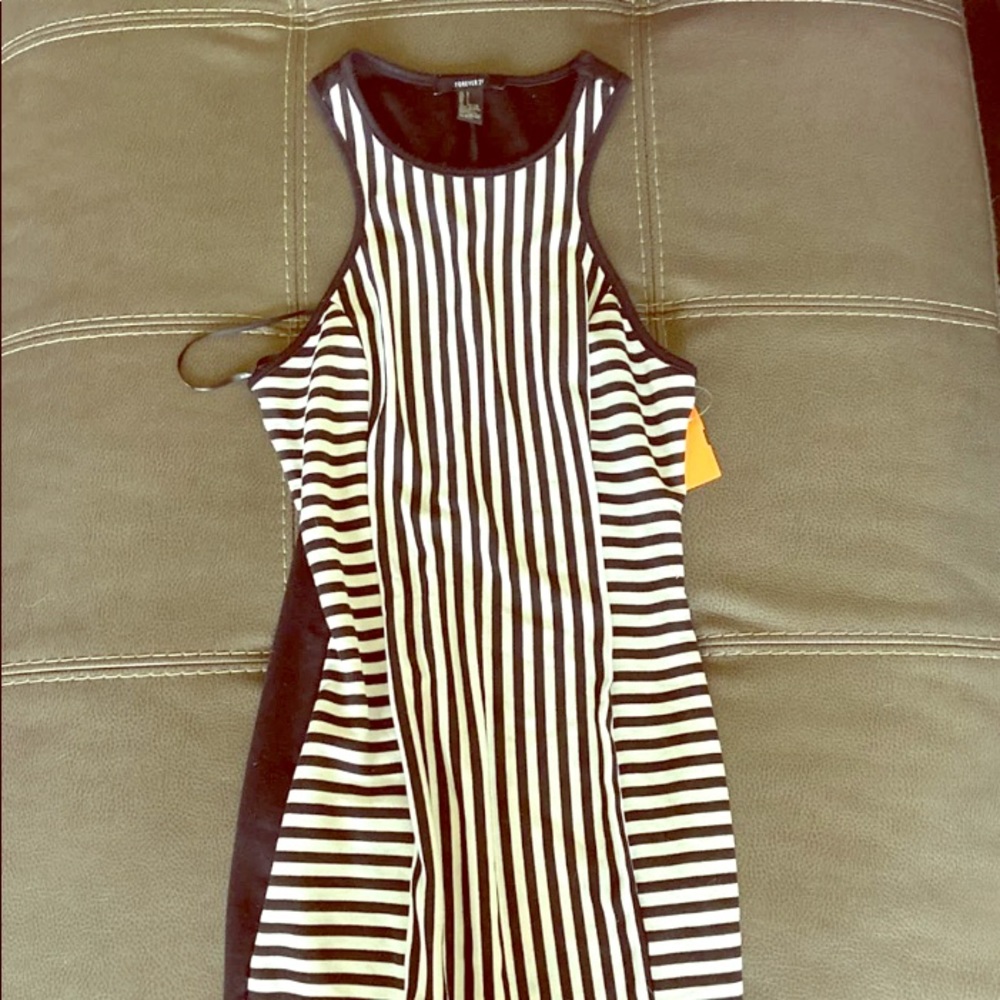 Forever 21 dress large
